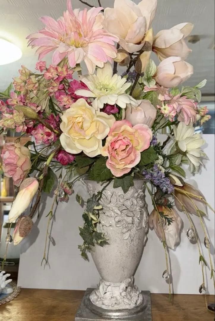 造花アレンジメント 花束 シルクフラワー 高さ約60㎝　花器32㎝