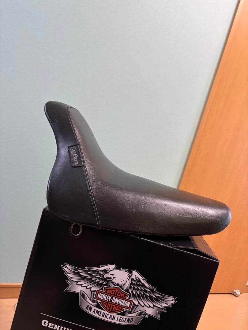 ハーレーダビッドソン　ソフテイル用Le Pera ソロシート品番LX-007