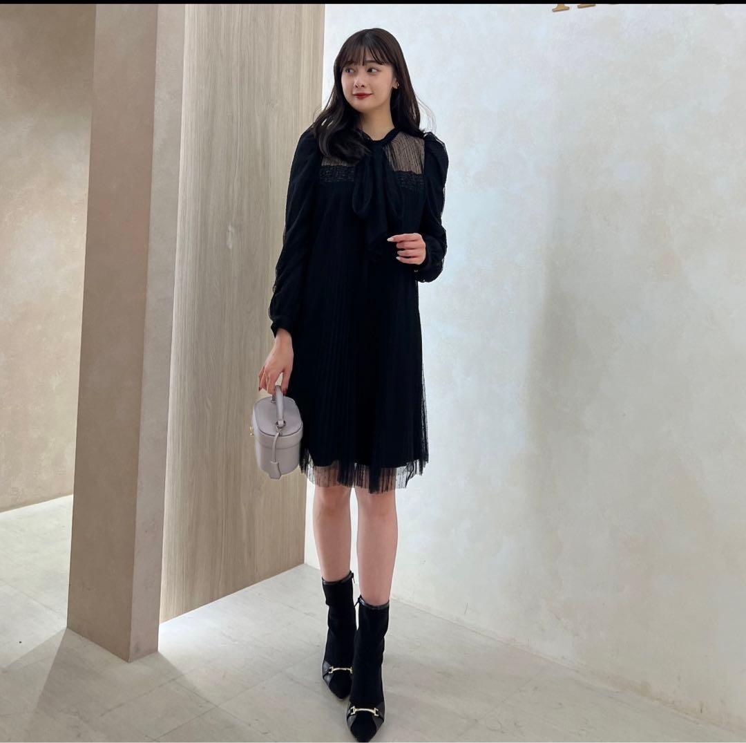 ワンピース French Pleated Lace Dress M