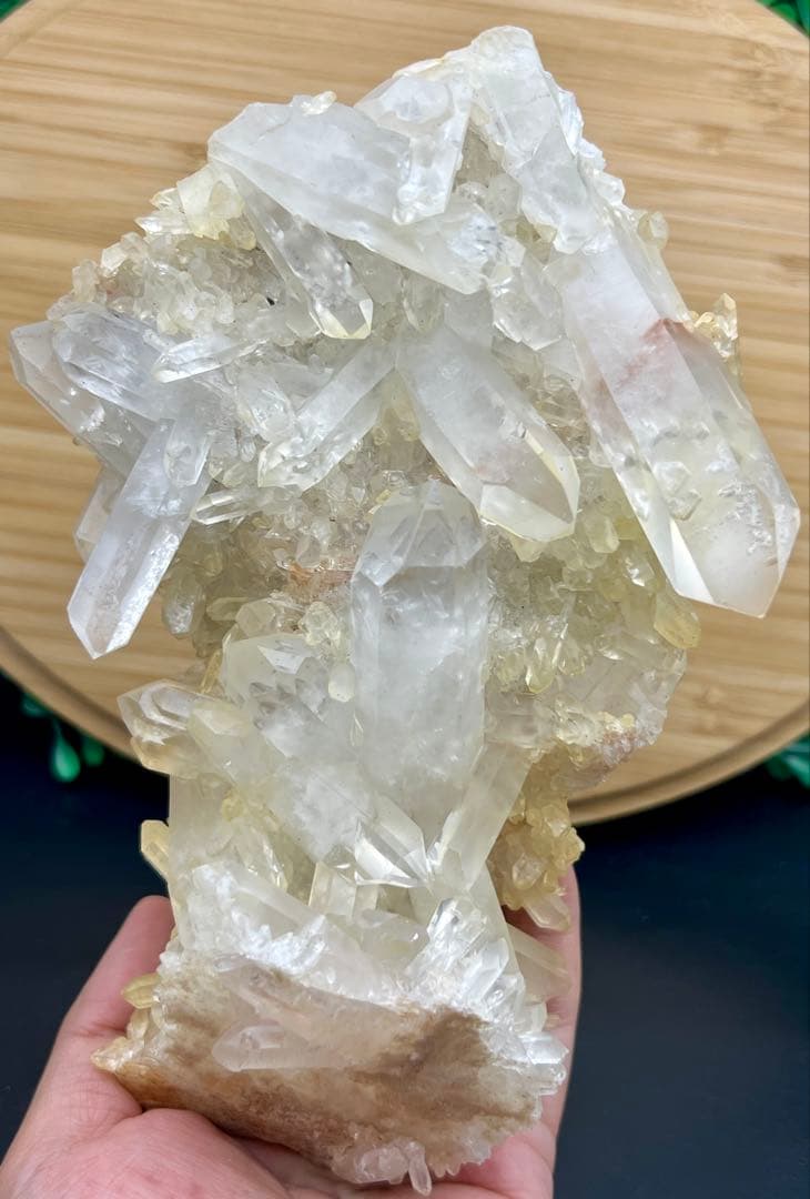 レア★天然水晶クラスターオンクラスター　高品質　ヒマラヤ産　アズライト共生