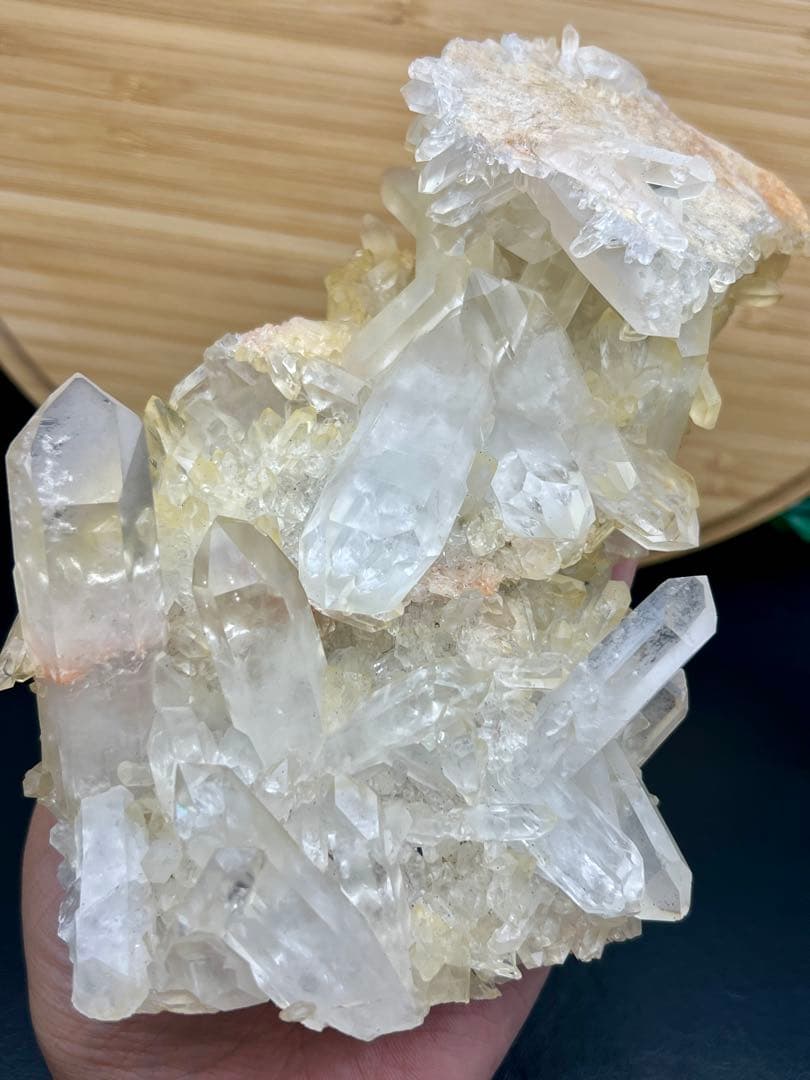 レア★天然水晶クラスターオンクラスター　高品質　ヒマラヤ産　アズライト共生
