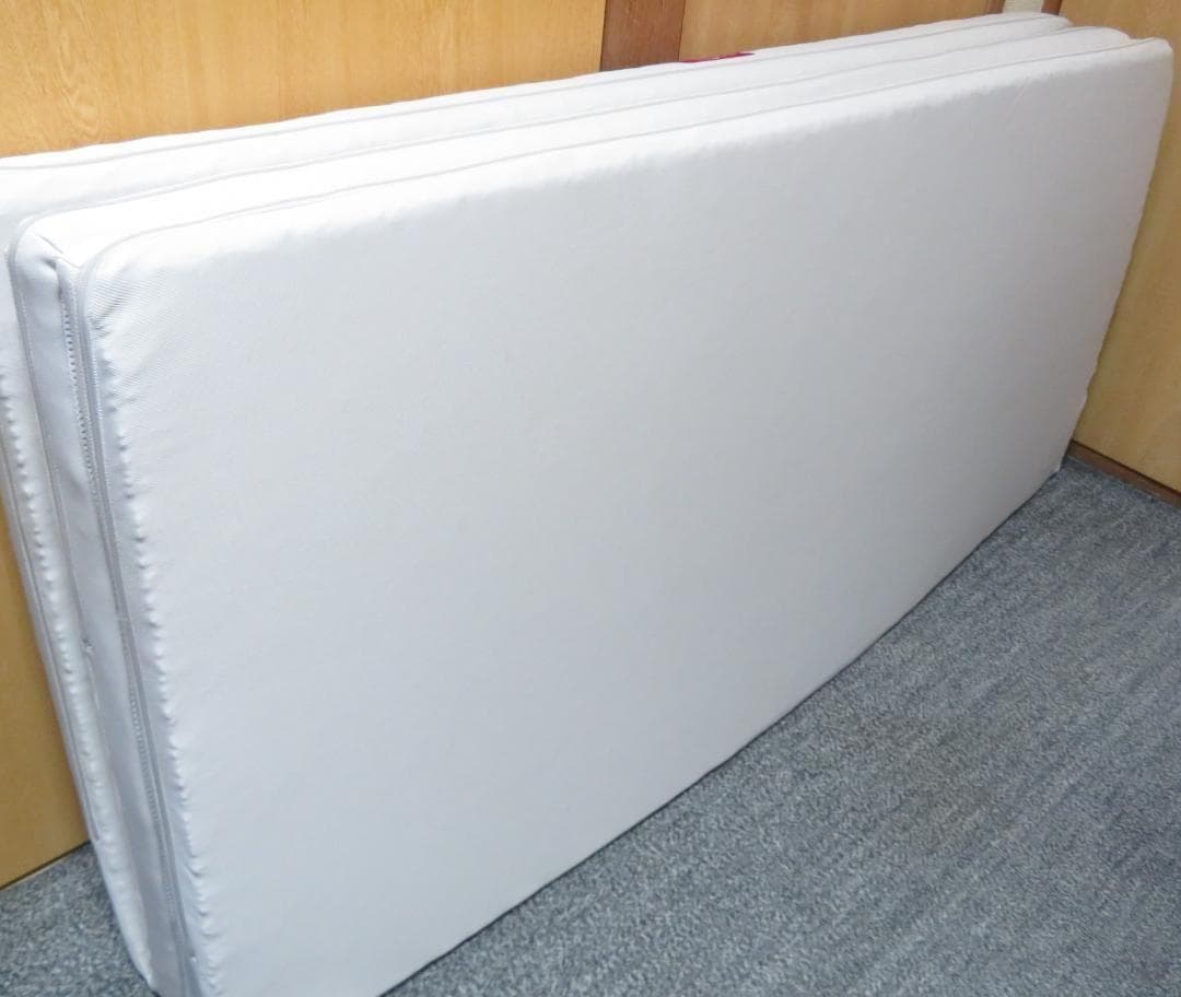 美品　ダブルサイズ　ブレインスリープ マットレス フロート　シーツ付
