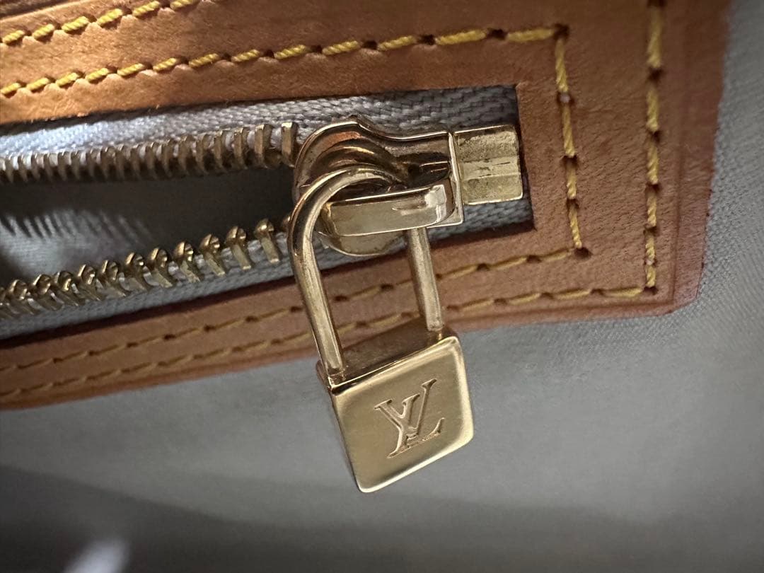 Louis Vuitton グリーン トートバッグ