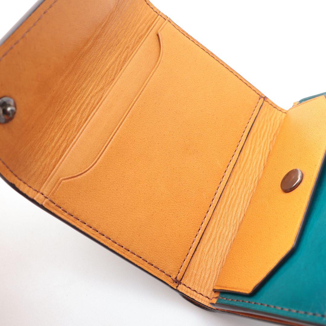 難有り訳あり品 yuhaku ユハク 三つ折り財布 綺麗ではない未使用