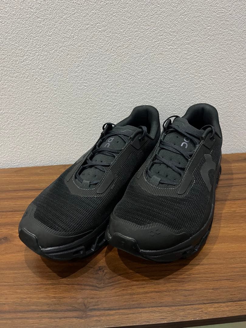 靴 On cloud monster void 27cm