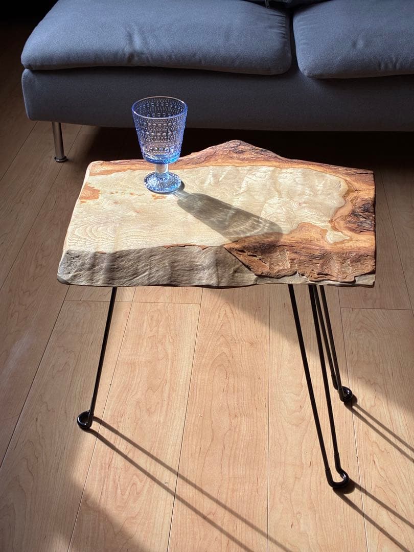 「香る癒やし」国産楠の一枚板サイドテーブル｜北欧・和モダンに合う無垢材