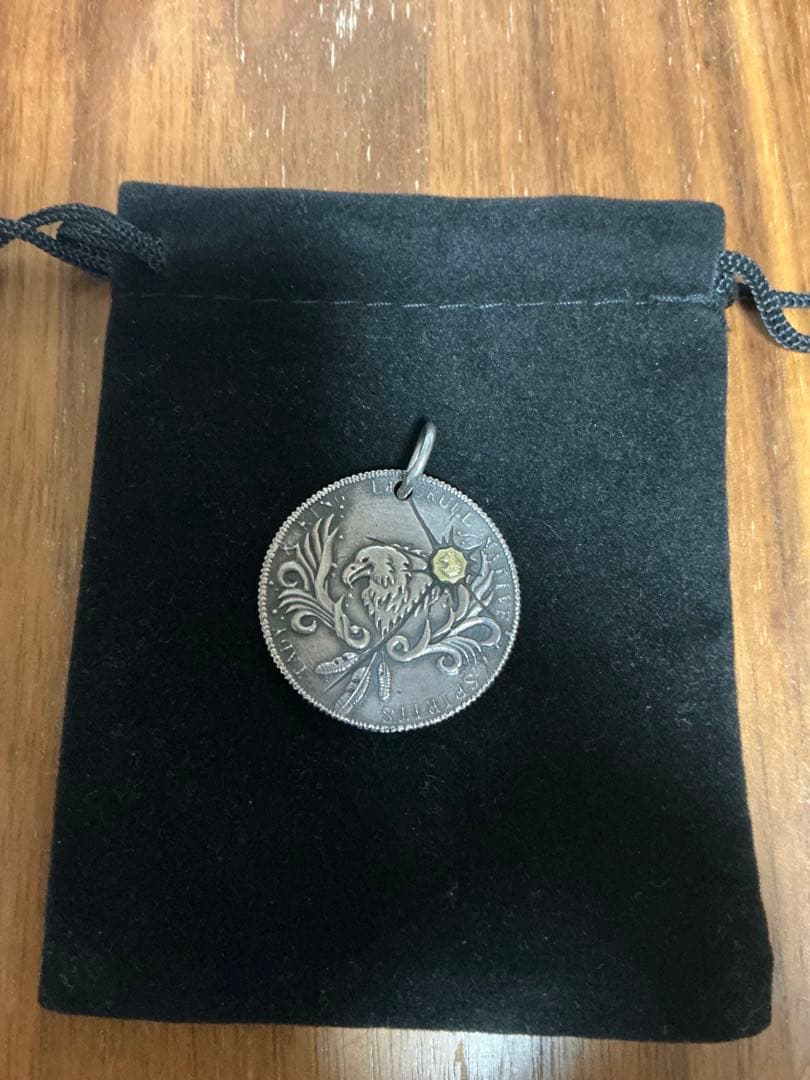 オールドタディアンドキングのメダル の珍しいTOPです。