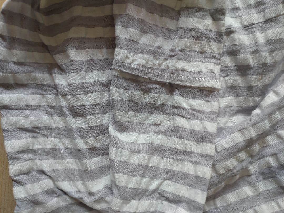 ネストローブ 〝 It's ME 〟サッカーストライプサロペット　グレー