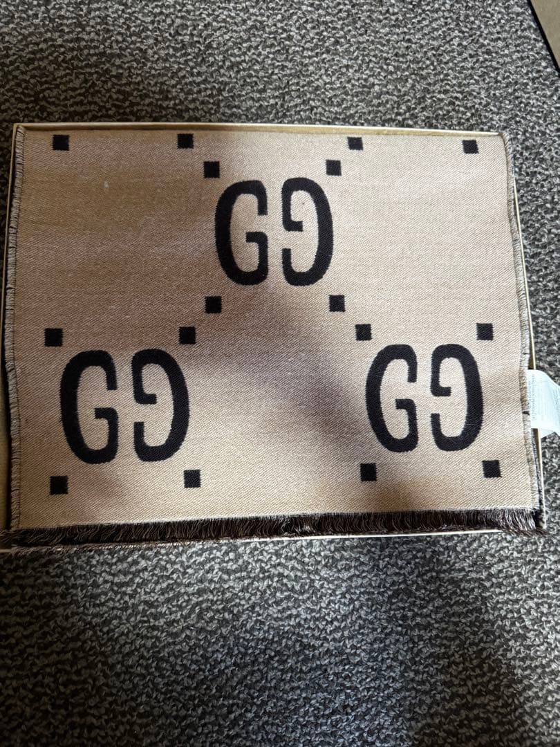 GUCCI マフラー ブラウン