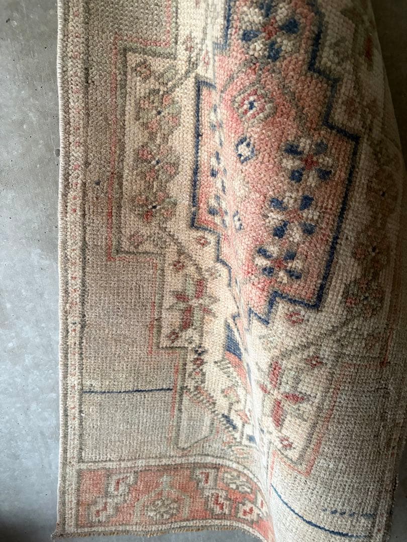 No.4 トルコヴィンテージラグ　102cm×45cm