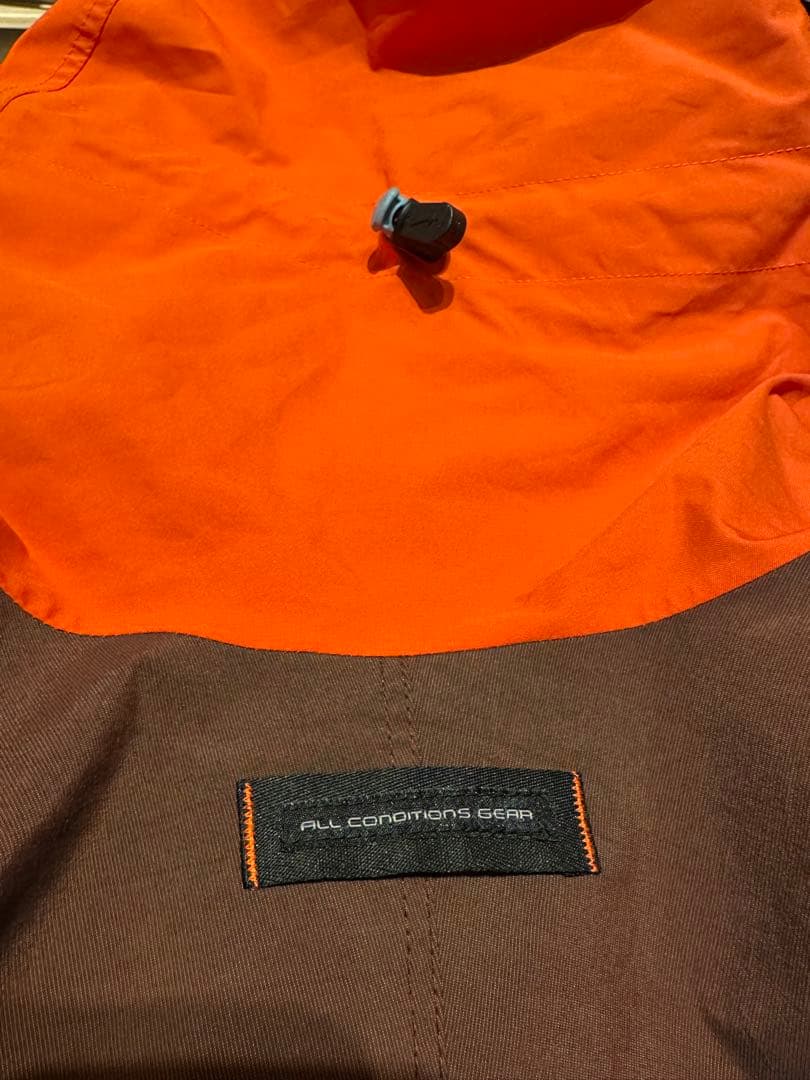 l*n様 Nike ACGマウンテンパーカー オレンジ/ブラウン/ブルー