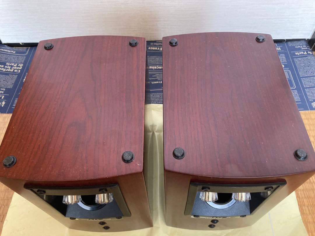 DALI MENUET MRロッソ