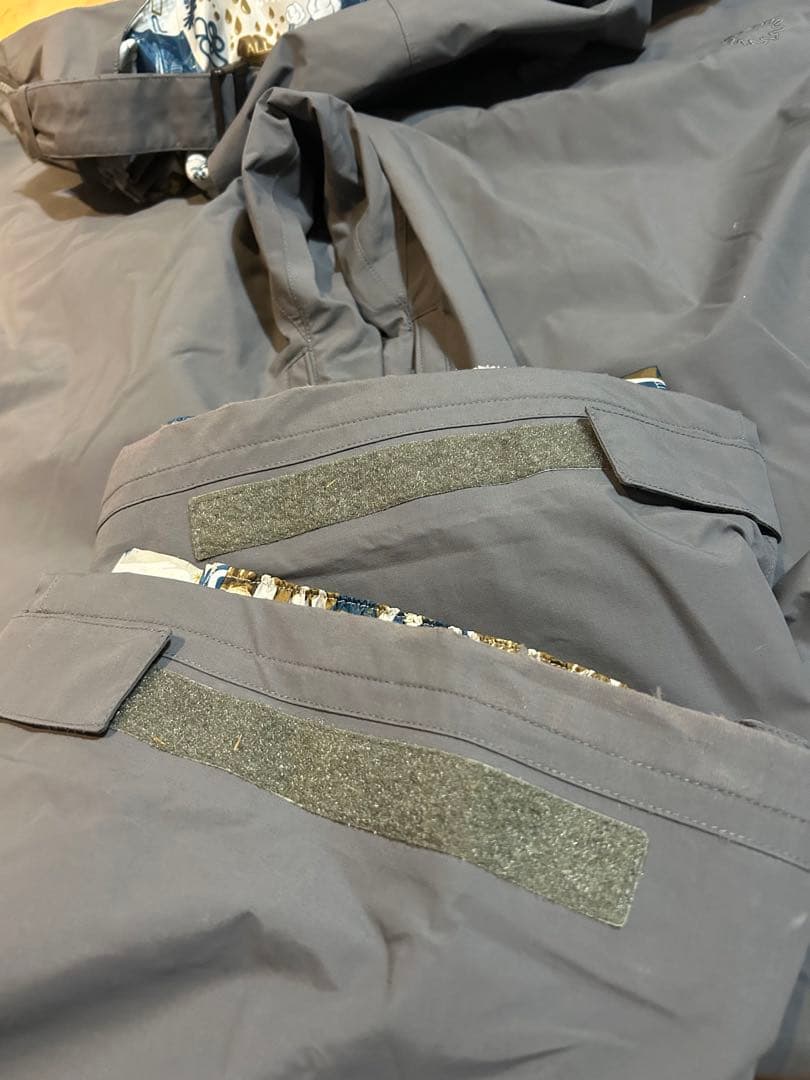 P01 プレイデザイン ビブパンツ