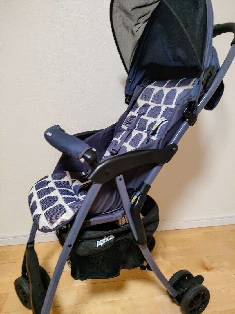 アップリカ　マジカルエアープラスAC　ベビーカー