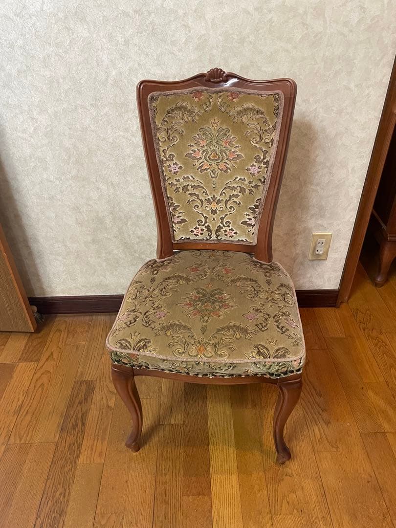 マルニ家具　クラシック ベージュ ファブリック ダイニングチェア　①