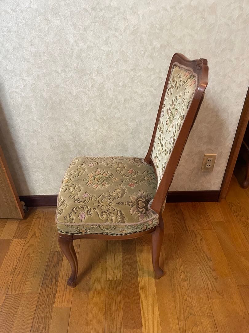 マルニ家具　クラシック ベージュ ファブリック ダイニングチェア　①