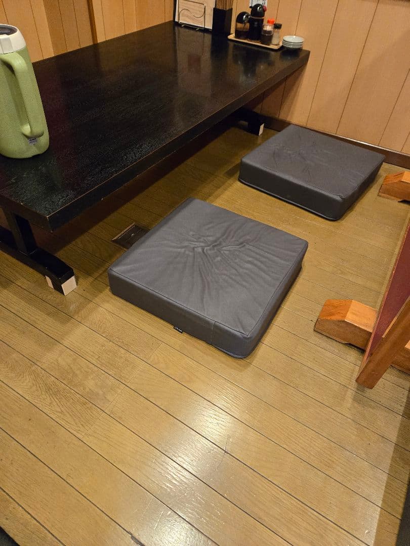 業務用　高反発ウレタン座布団　22枚　厚み10cm　　グレー