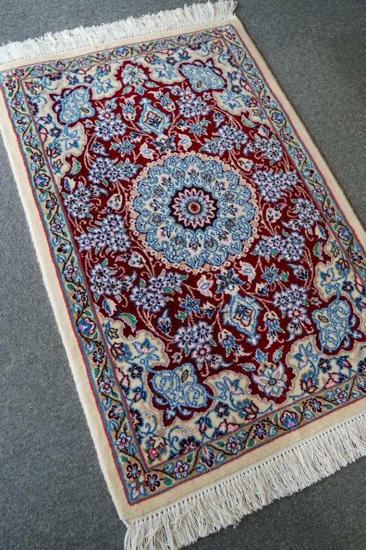 90×62cm　ペルシャ手織り絨毯