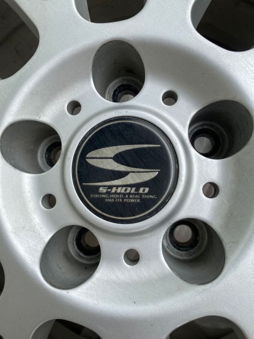 スタッドレスタイヤ　ダンロップ205/65R16 ホイール付４本セット