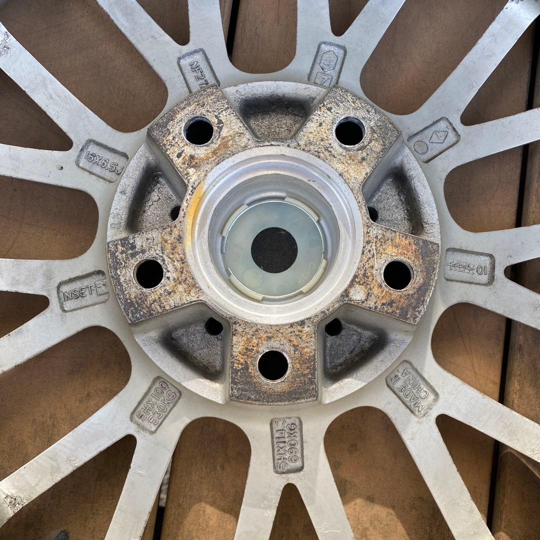 スタッドレスタイヤ　ダンロップ205/65R16 ホイール付４本セット