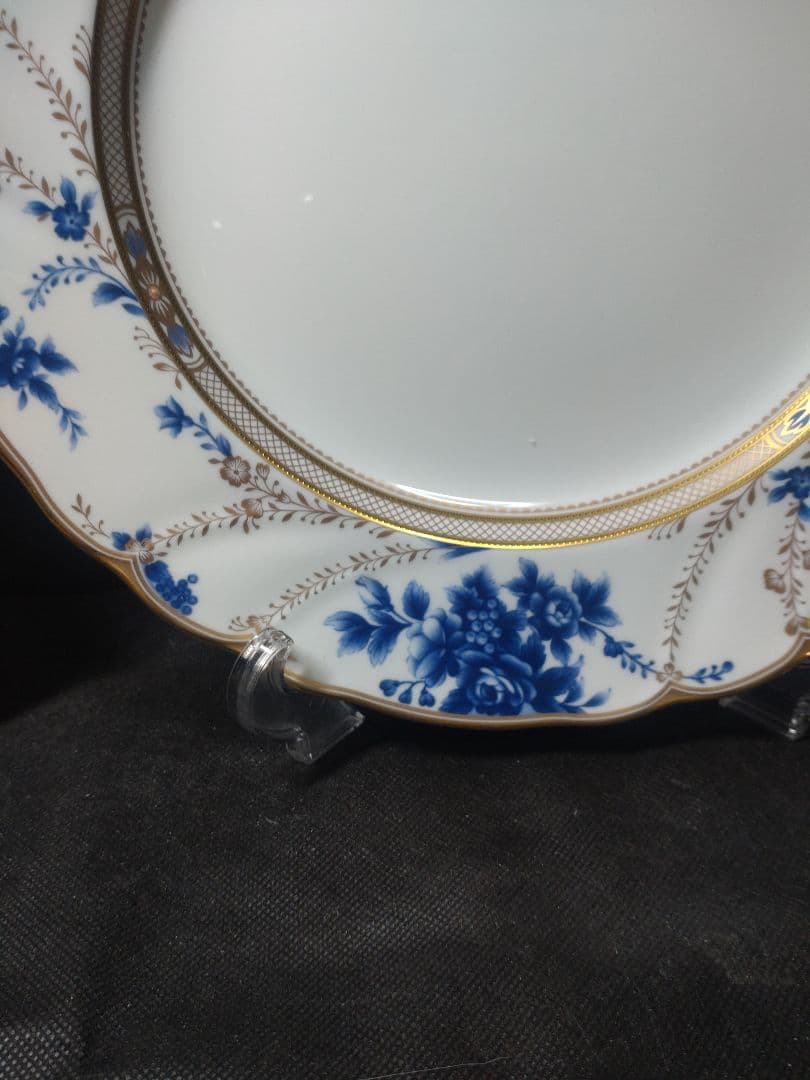 ノリタケ　アンティクウィティ　ディナー皿