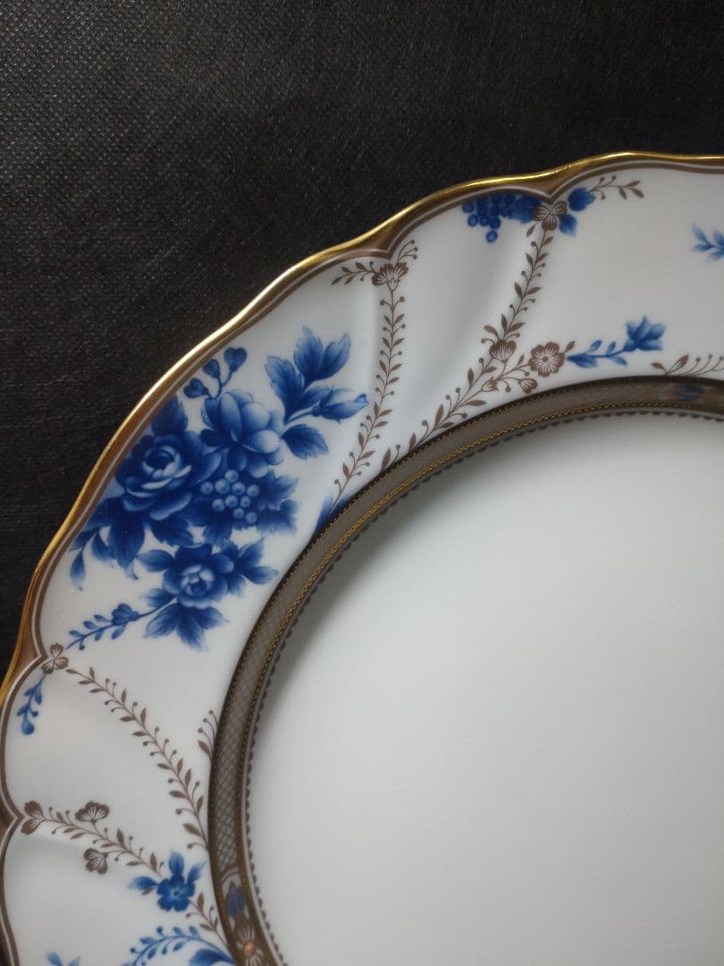 ノリタケ　アンティクウィティ　ディナー皿