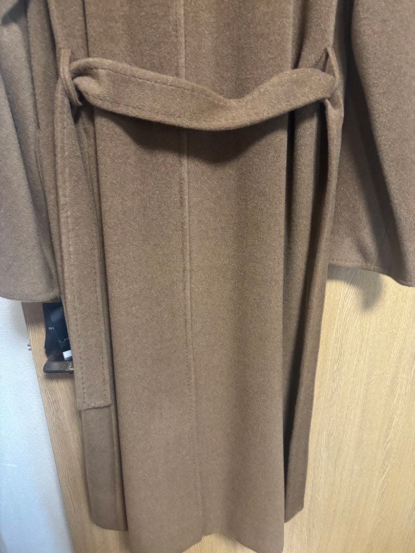 バーバリー レディースロングコート　ウエストベルト付き