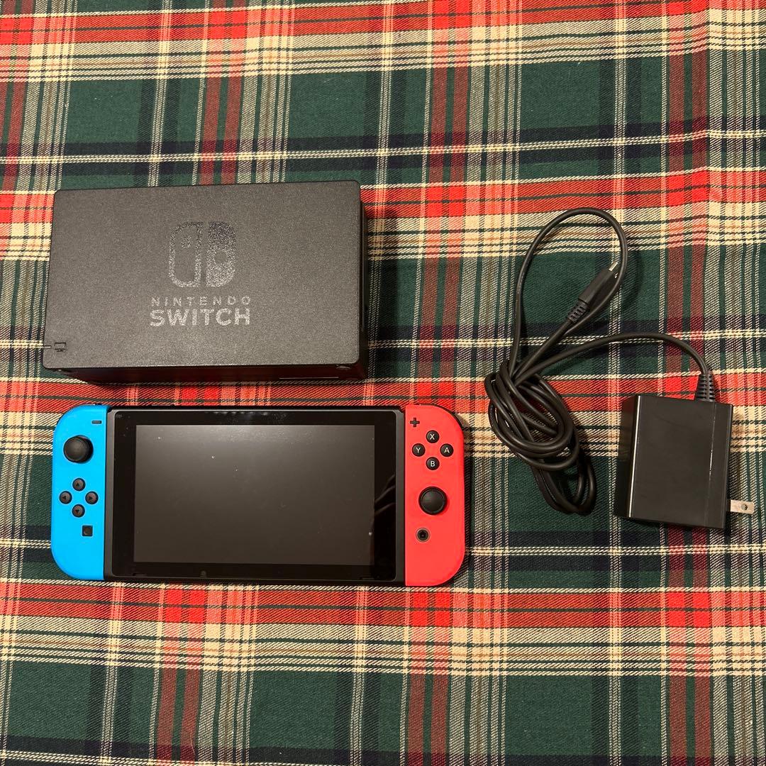 Switch本体（ドック、充電器つき）