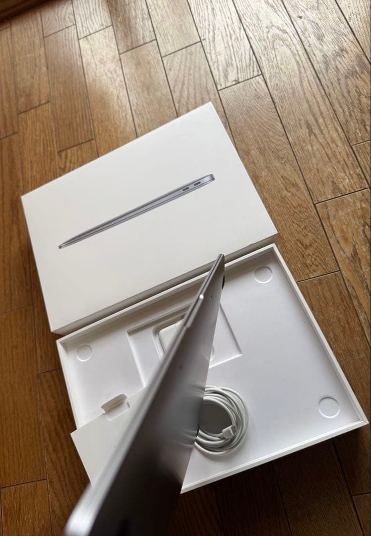 MacBook本体 MacBook Air 2020 i5 8GB 512GB
