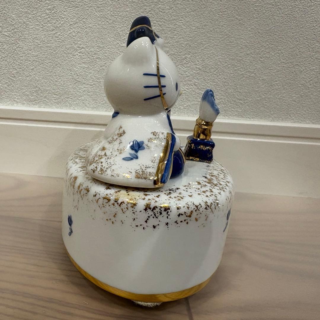 ハローキティ ダニエル　オルゴール　陶器 雛人形