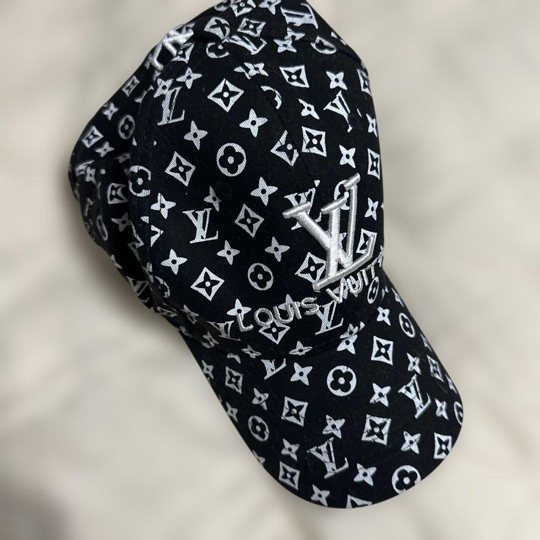 【ひろし】‼️早い者勝ち‼️ 未使用 モノグラム キャップ