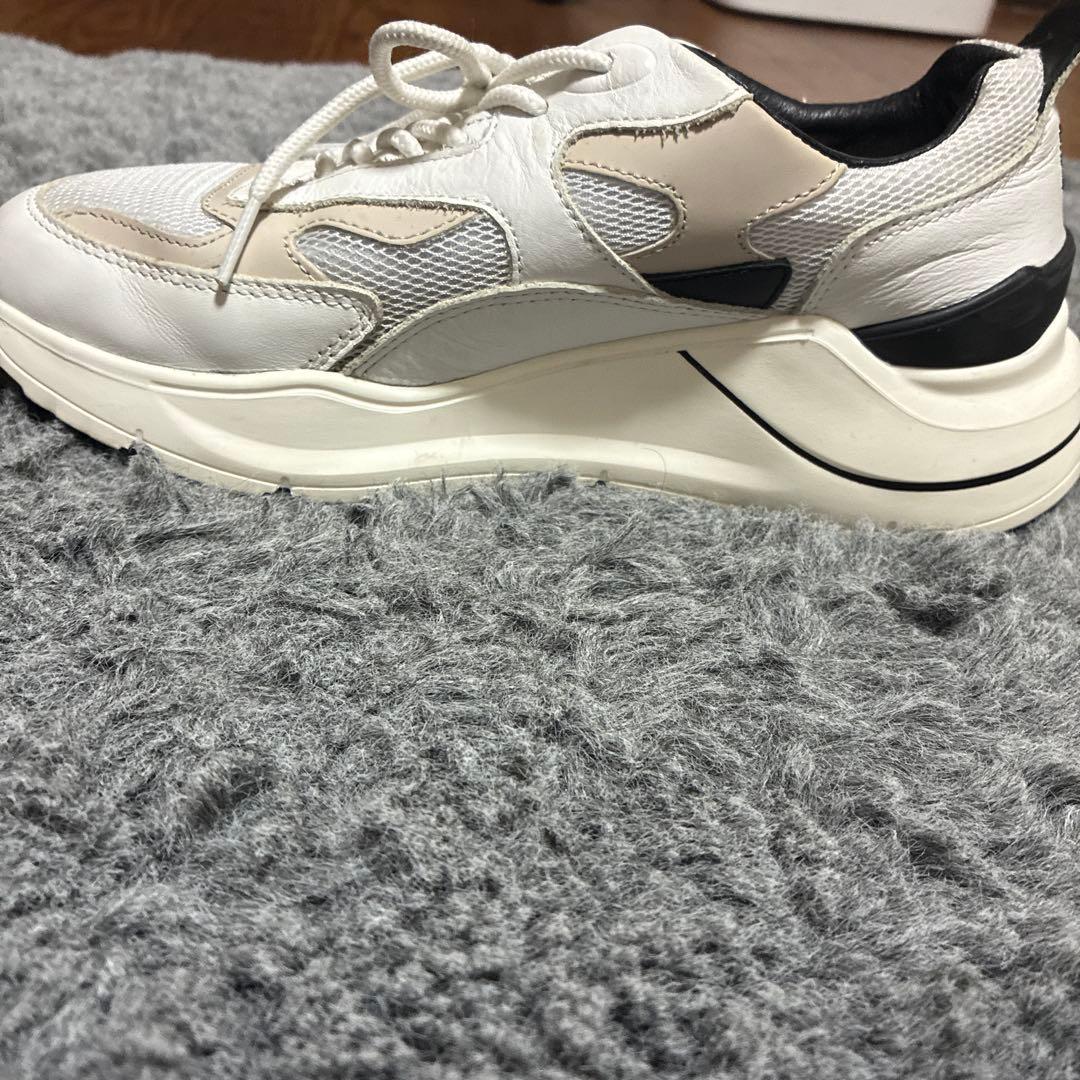 DＡＴＥ　ＦUＧＡ ホワイト　スニーカー　２４.５㎝