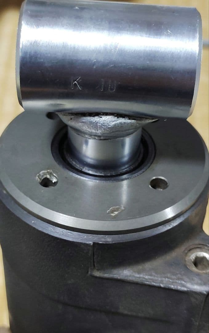 最終値下げ！除雪機オーガ上下チルト用電動シリンダーハイパワ一★カヤバ