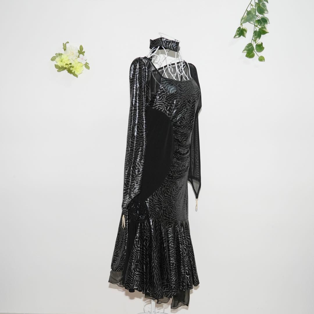 【美品】細見えが叶う美シルエットのドレス♪ 社交ダンス 指かけあり 細見え