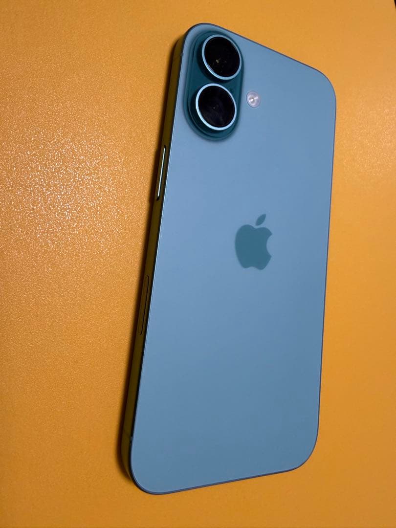 【美品】iPhone16 128GB SIMフリー ティール　新品フィルムつき