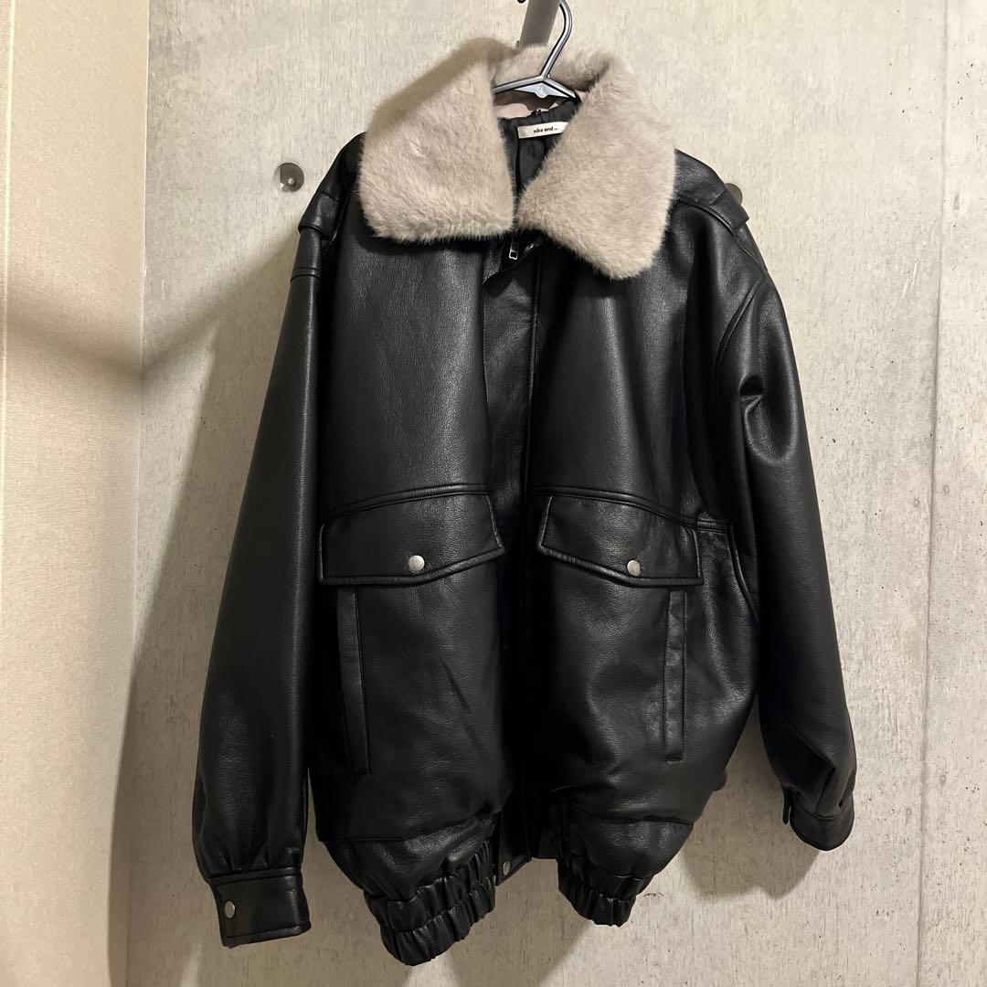 ファー付きブラックレザージャケット