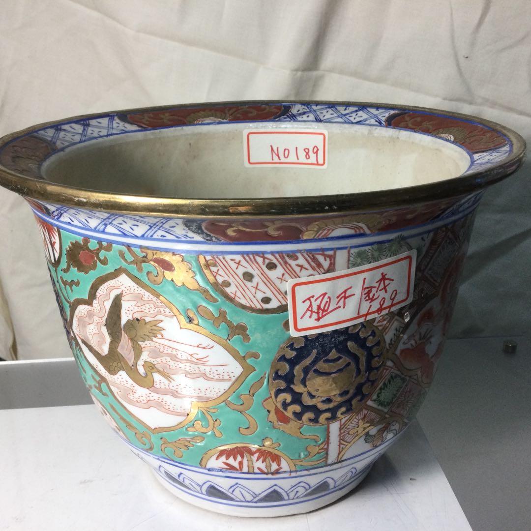 NO 189~中国の植木鉢か？分かりませんが鉢わ美しいが花わ難しい。