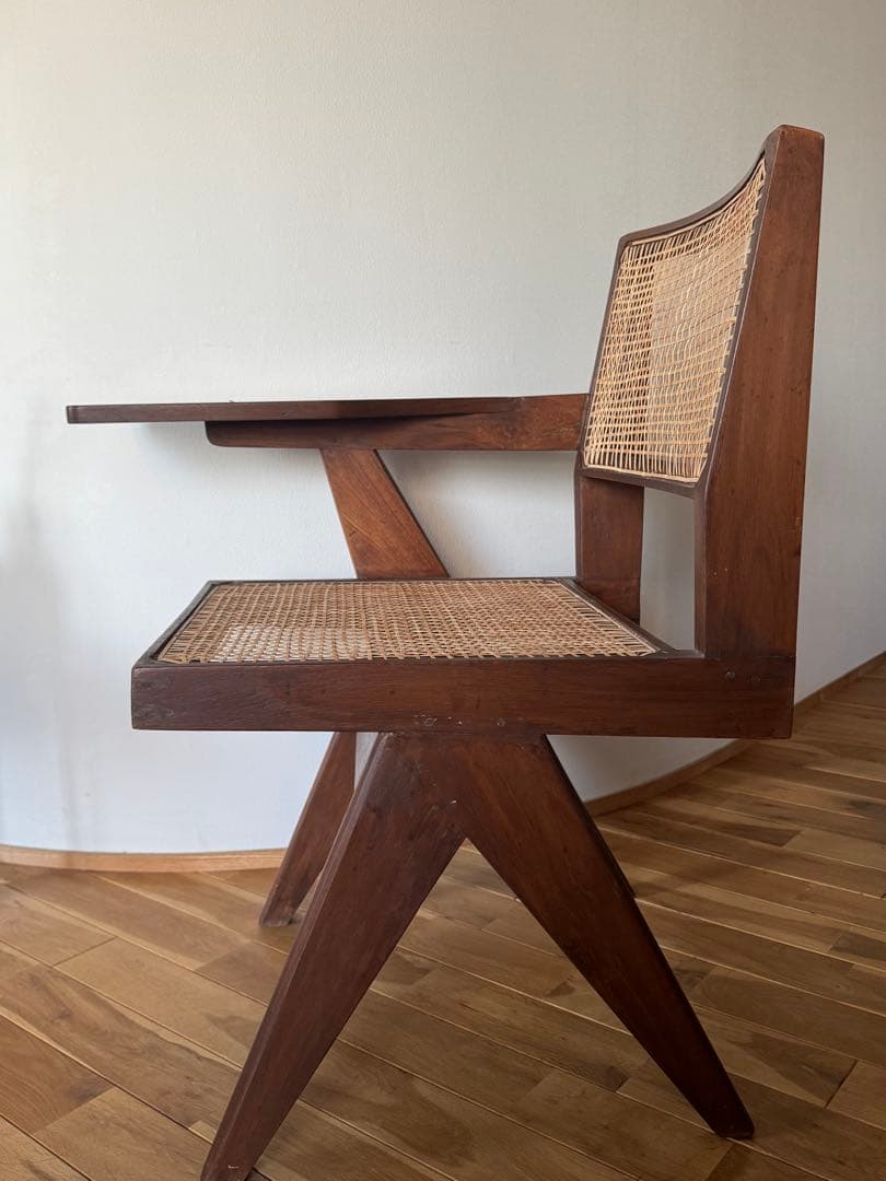 ピエールジャンヌレ　pierre jeanneret ペリアン