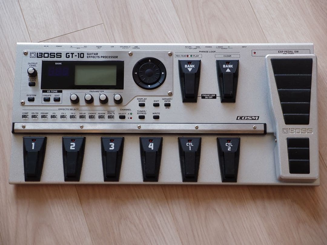 【年末年始価格】BOSS GT-10 マルチエフェクター／アンプシミュレーター