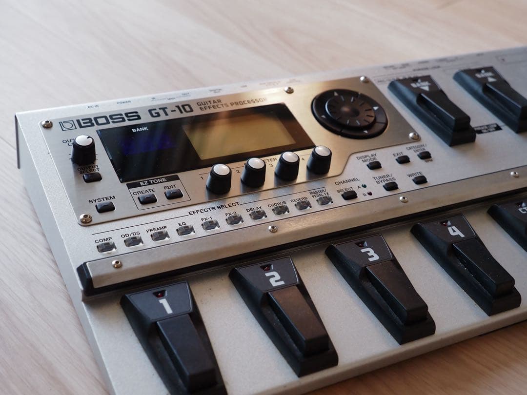 【年末年始価格】BOSS GT-10 マルチエフェクター／アンプシミュレーター