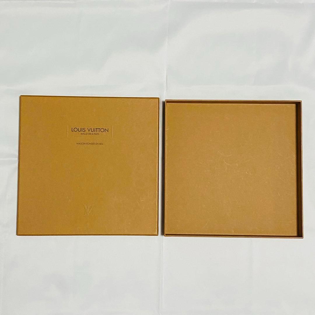 極美品★Louis Vuitton★ ミニスカーフ トランク シルク グレージュ