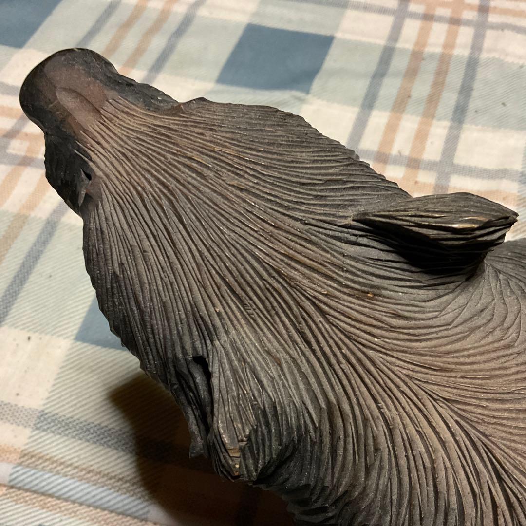 北海道　木彫りの熊　作者不明？【かなり大きな物で、30センチ、幅、19センチ】