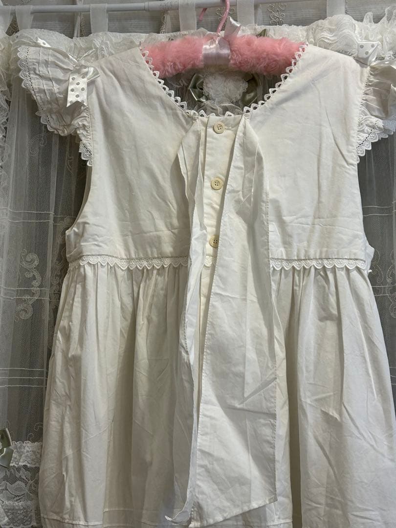 新品さえらアンリコ後ろリボン可愛いエプロン❤️おまけ薄ピンク系中古ポテチーノ割烹着