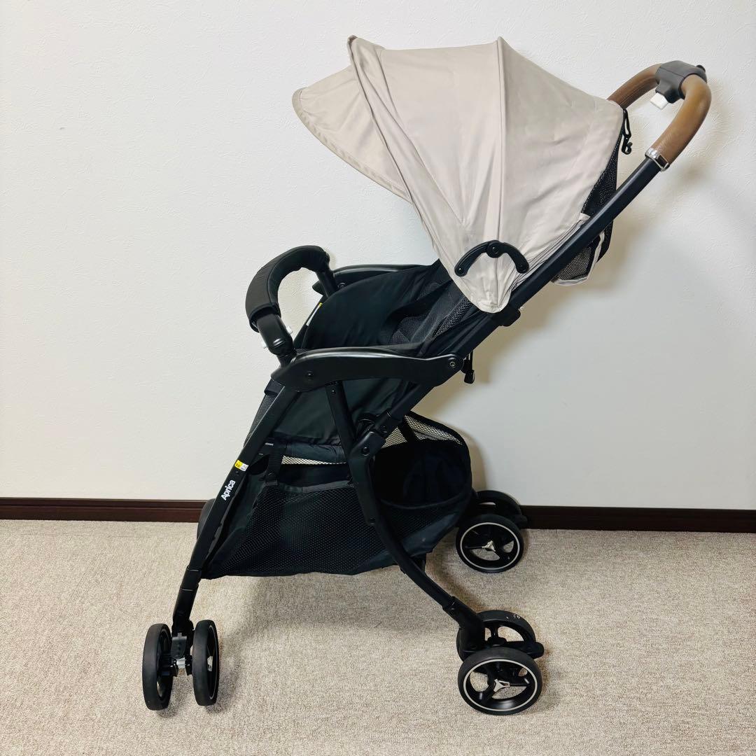 aprica アップリカ　マジカルエアーフリー　B レザー　美品　2183521