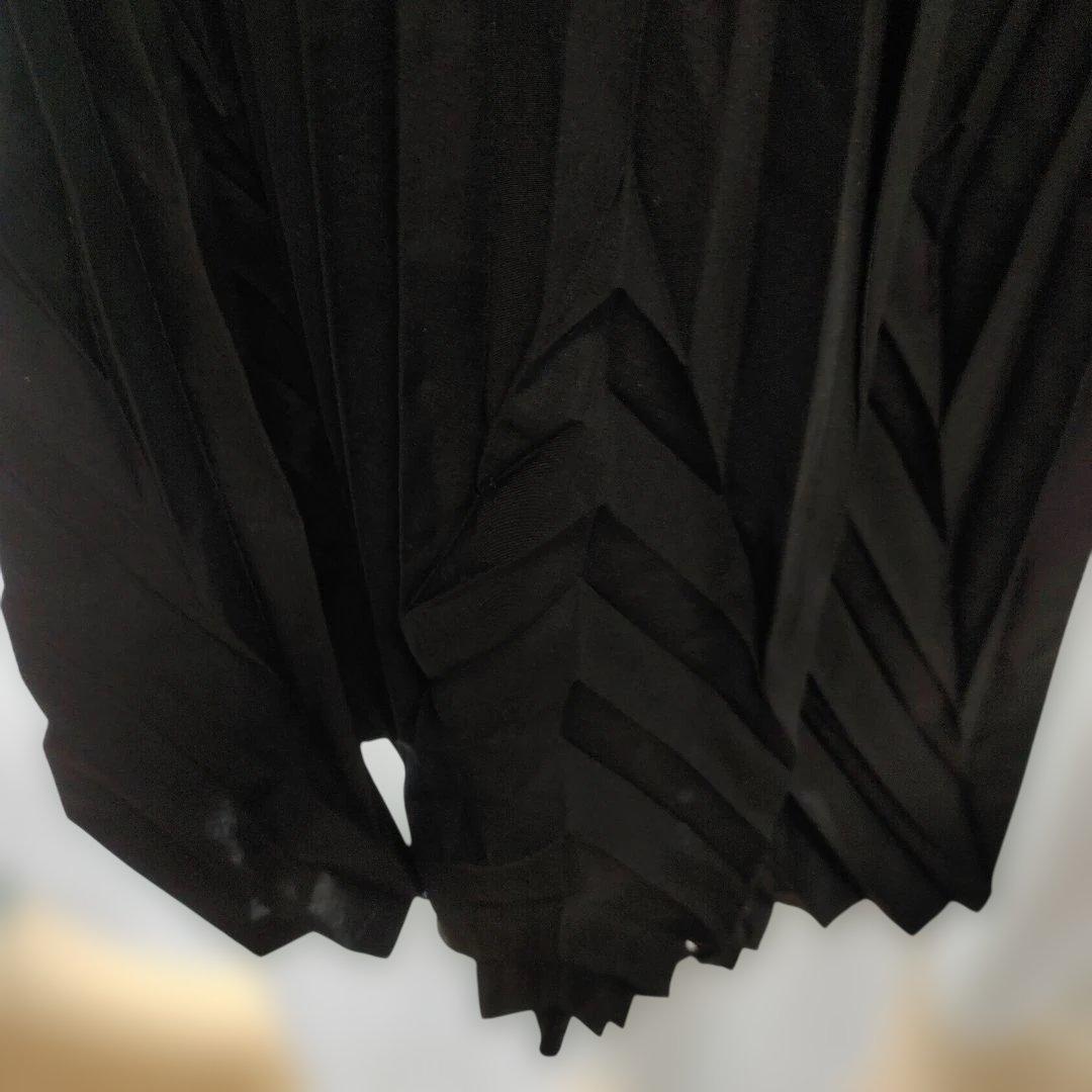 イッセイミヤケミー　スカート　黒