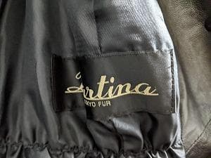 143　新品未使用保管品　タグ付　フォックス　フード　羊革　ラムレザーコート