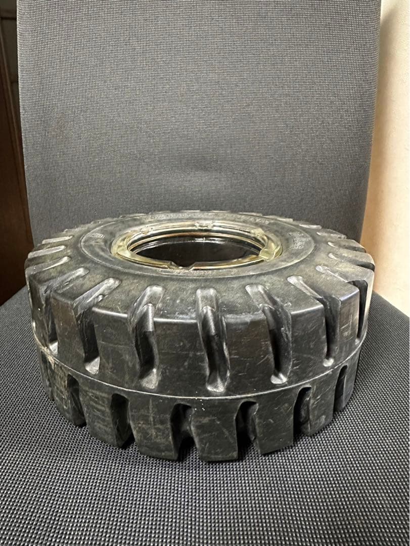 【アメリカン雑貨 】ブリヂストンタイヤの灰皿