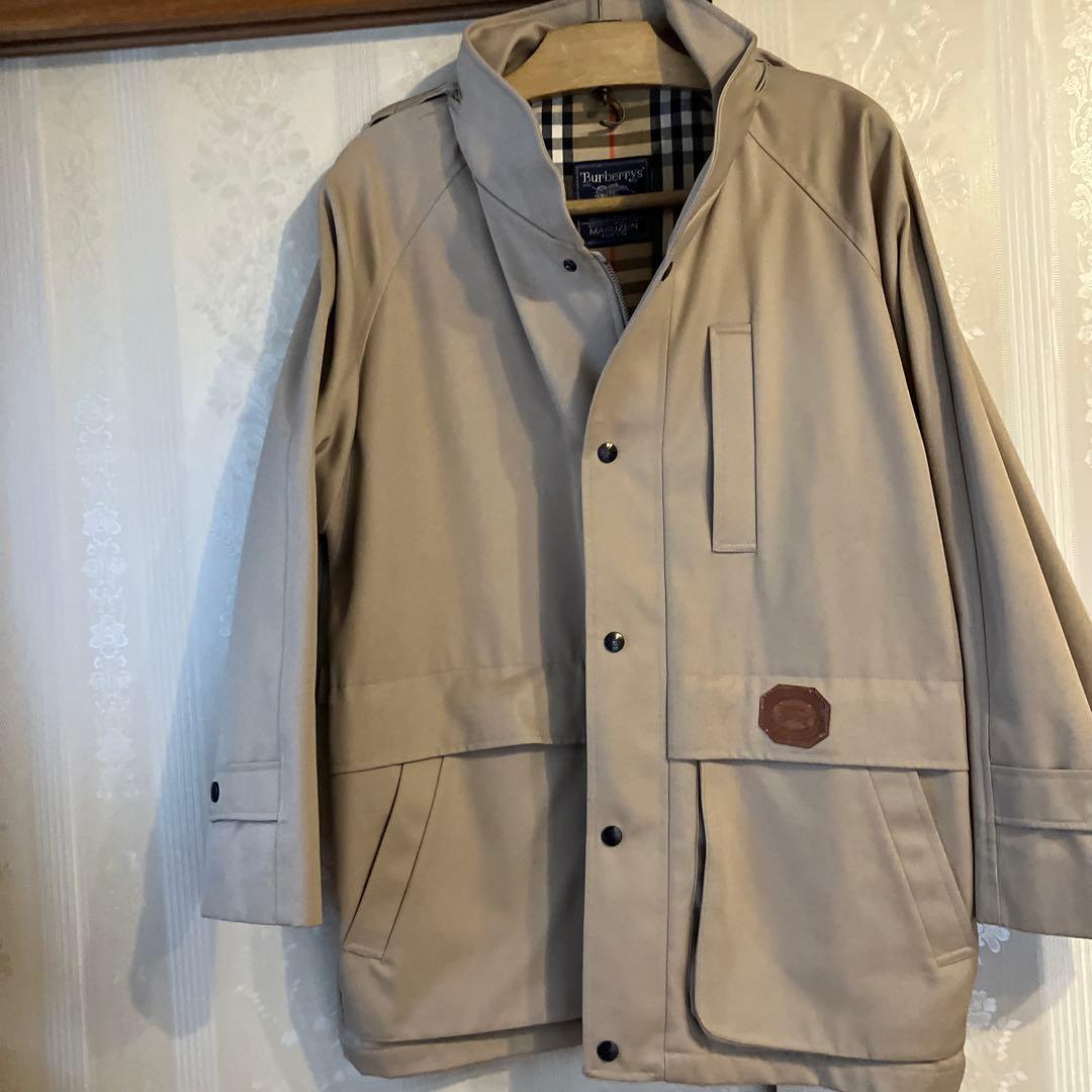 バーバリー　ベージュ ショートコート フード付き