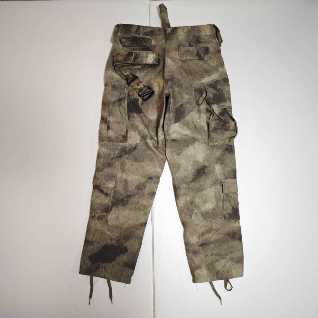 サバイバルゲーム 個人装備 ベスト エルボー&ニーパッド ヘルメット 迷彩服など