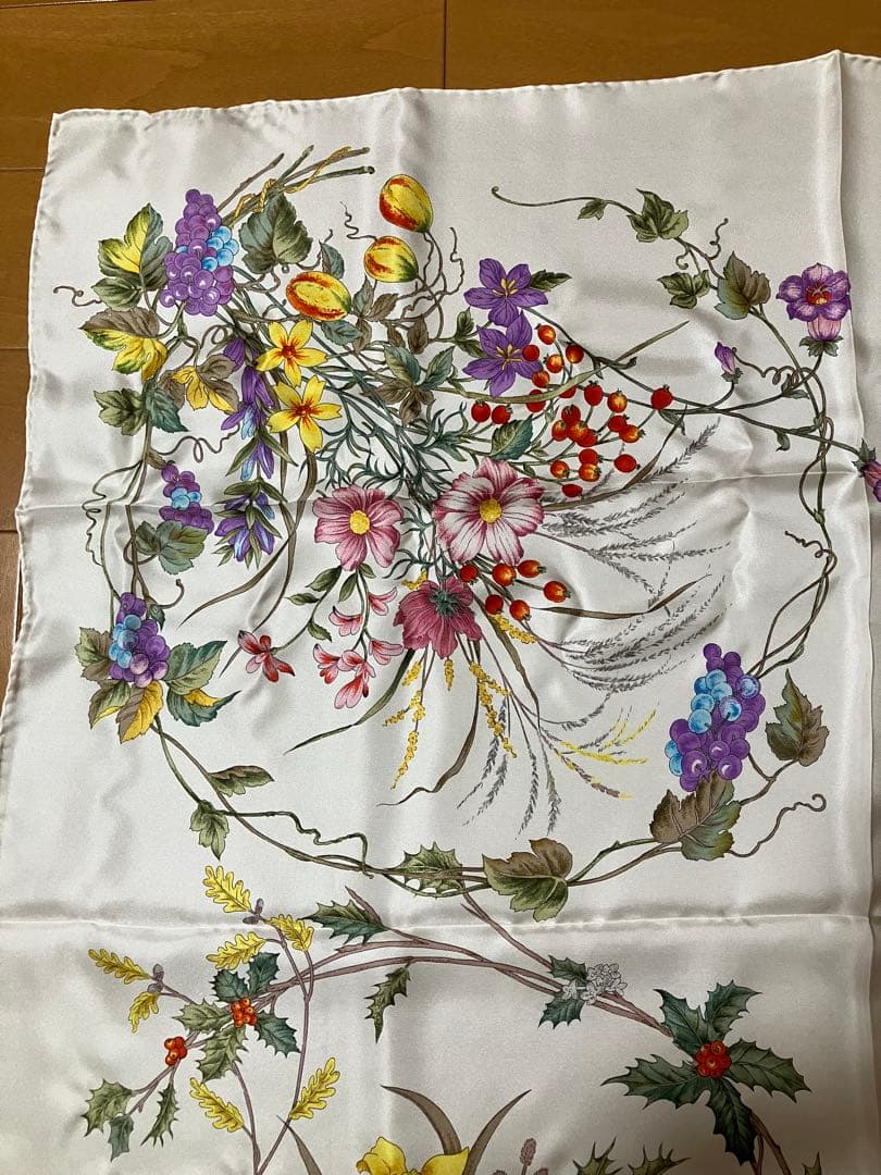 Marca 花柄 シルクスカーフ 90cm